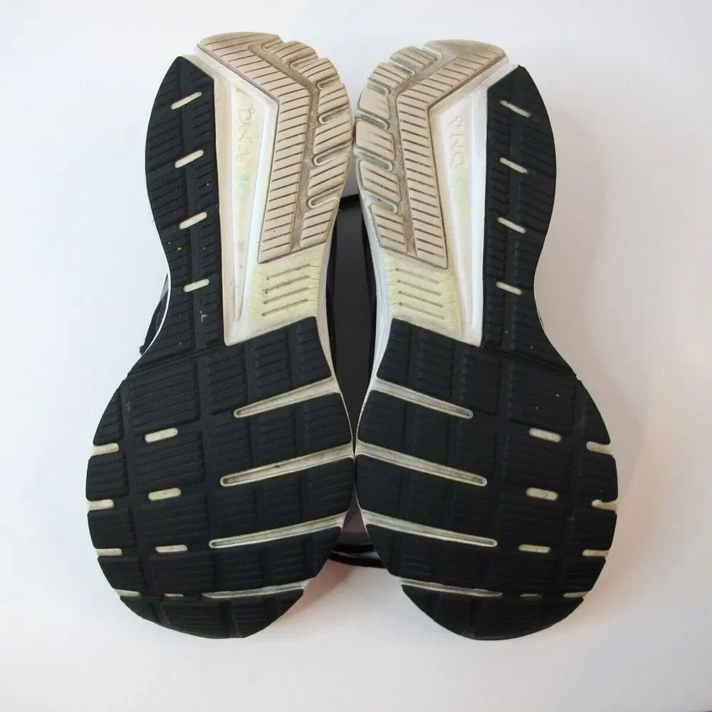 Brooks signal black